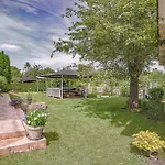 Riverside Apartman****