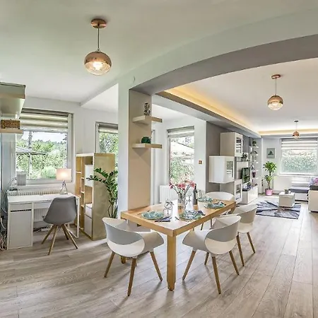 Riverside Apartman****