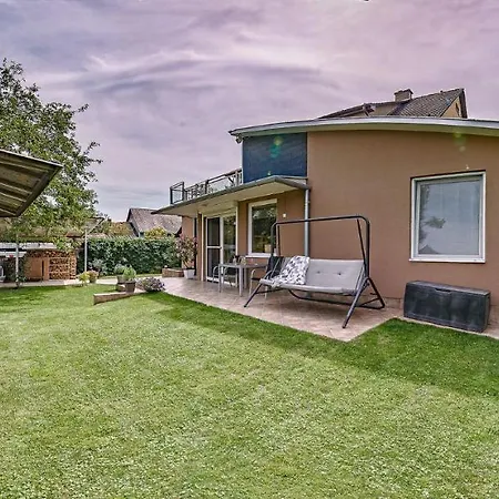 Riverside Apartman****