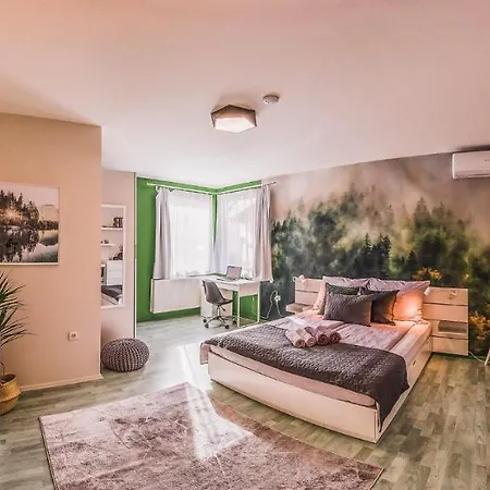 Apartment Riverside Apartman**** *