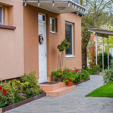 Riverside Apartman**** Apartment