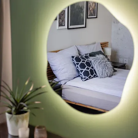 Riverside Apartman****